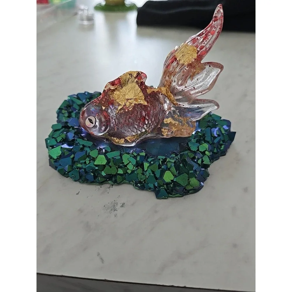 Handmade Resin Goldfish In Pond Decoration Gift 694